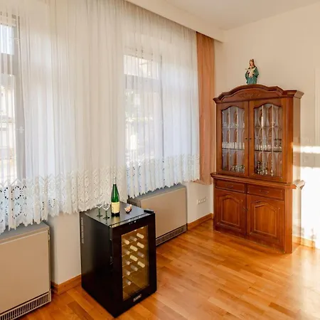 Fuchsbau アパート ノイマゲン・ダオン